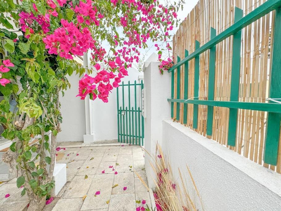 Costa Inn Beach House With Pool By Homeful Homes Costa de Caparica Luaran gambar